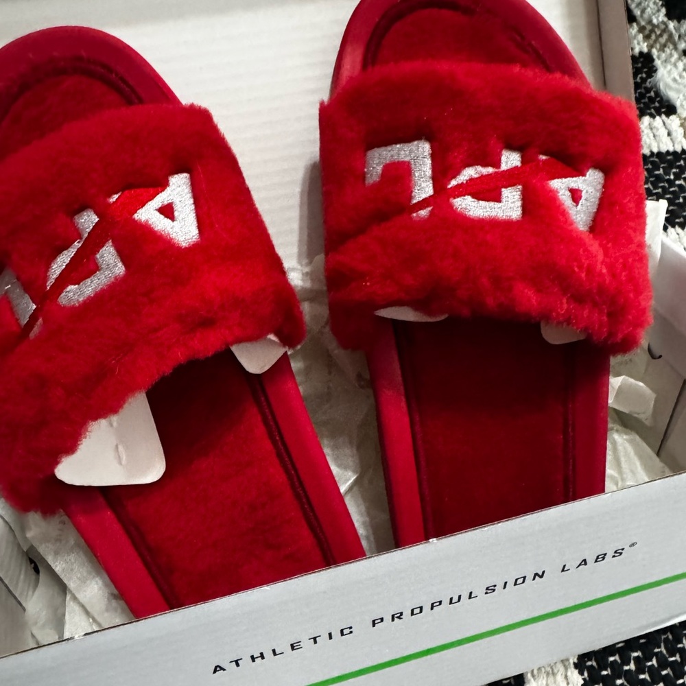 APL, ʙʀᴀɴᴅ ɴᴡᴛ ɪɴ ʙᴏx, Shearling Slide, Red|Silver, sɪᴢᴇ 6 - Picture 3 of 8